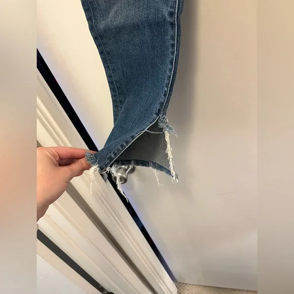 Treasure & Bond High-Rise Loose Skinny Slit Crop Jeans - Size 27 - Picture 4 of 8